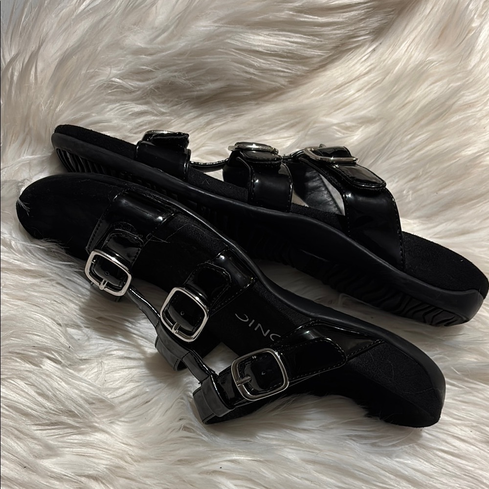 Vionic Black Sandals With Adjustable Straps And C… - image 3
